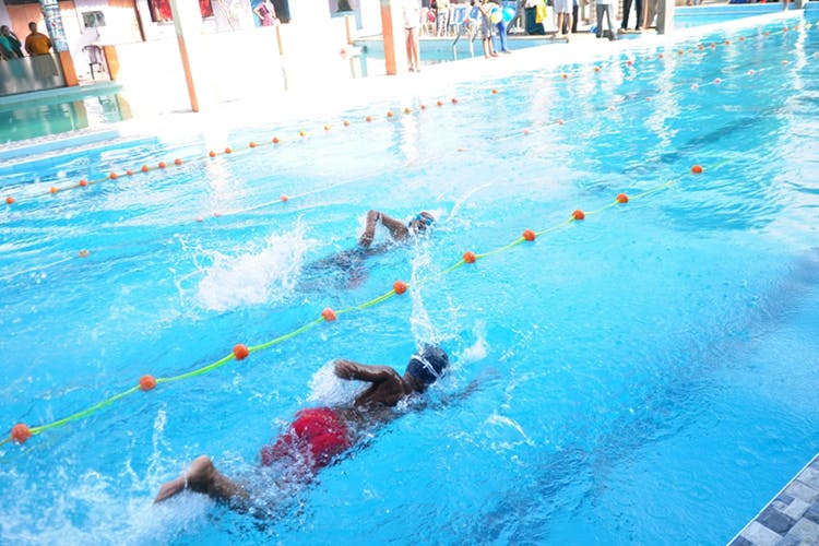 How Swimming Can Help You Shed Those Unwanted Pounds